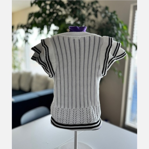VIGOSS Textured Knit Flutter-Sleeve Top, Small white w/black stripes - Picture 2 of 8